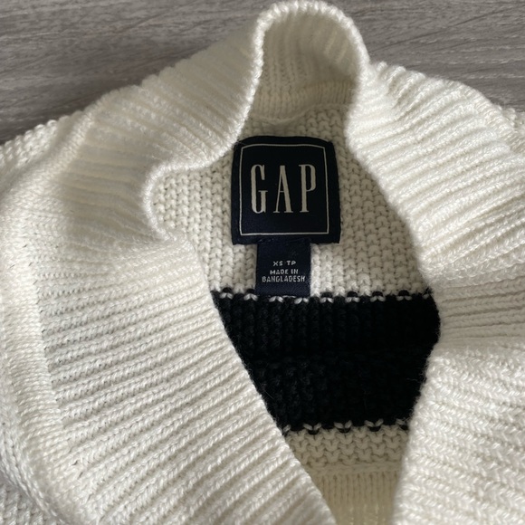 GAP Striped Sweater - Picture 3 of 3